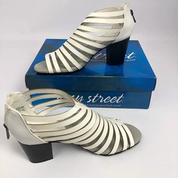 Easy Street Womens Dreamer Sandals White 9.5M - Picture 2 of 5